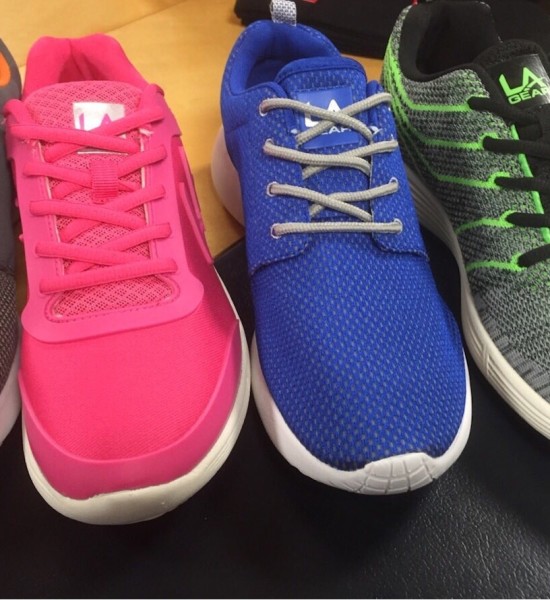 Branded sport shoes Fashion STOCK wholesale stock clothes deals in bulk of Dutch and European brands